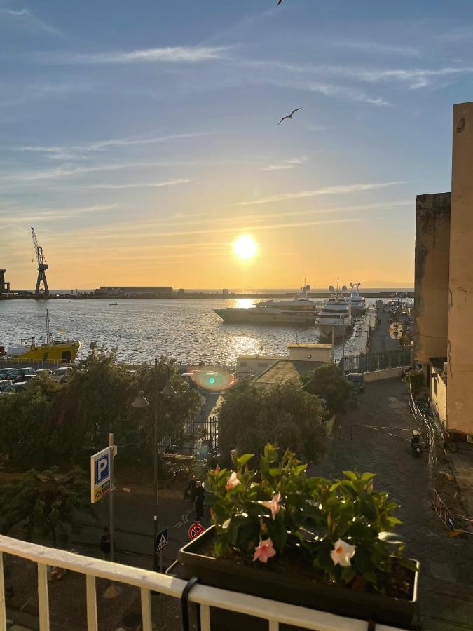 Hsuites Luxury B&B Castellammare di Stabia Exterior photo