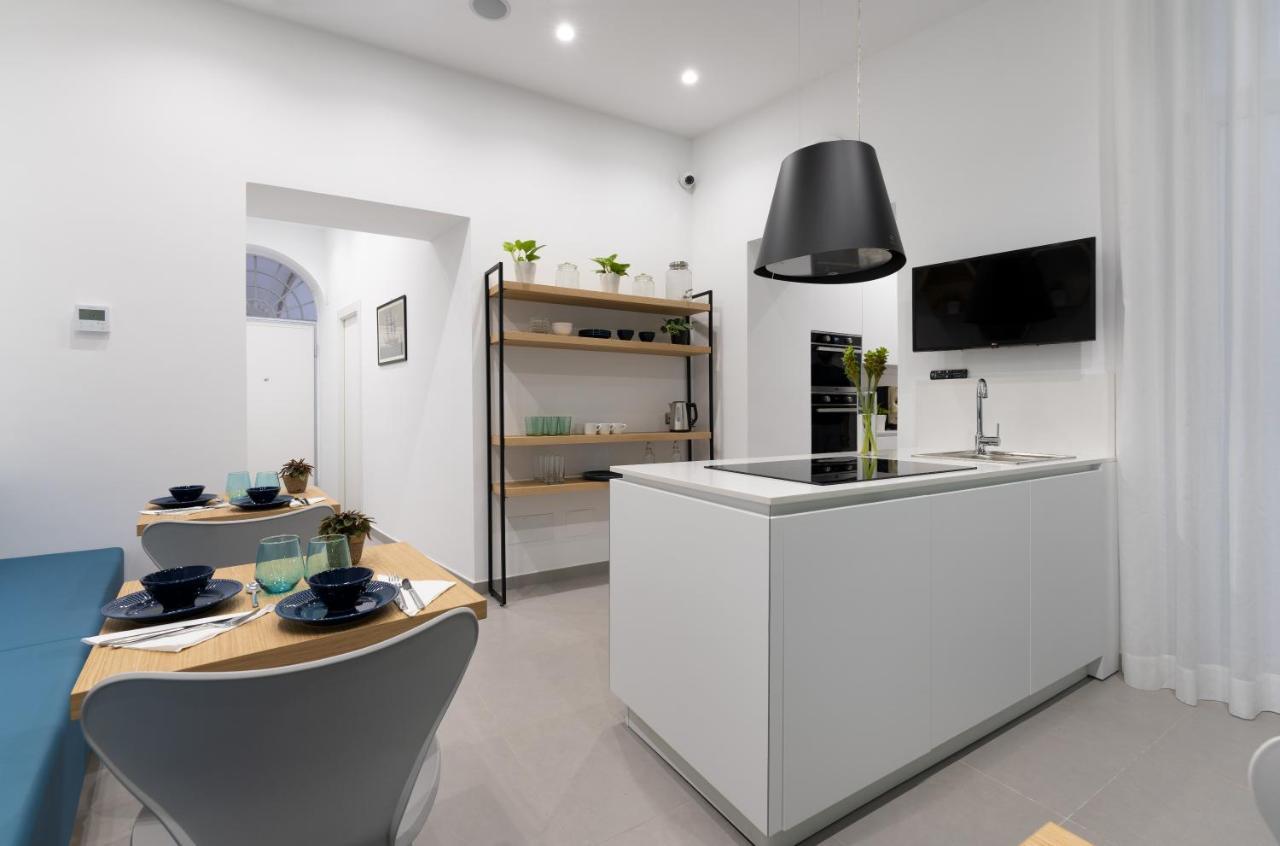 Hsuites Luxury B&B Castellammare di Stabia Exterior photo